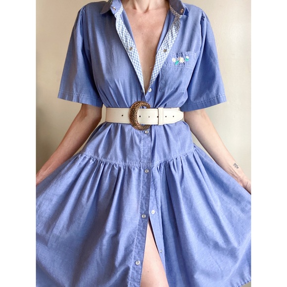 Vintage embroidered chambray dress - Picture 2 of 9